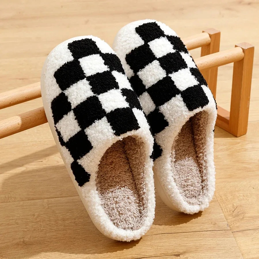 PlushHaven - Trendy Slippers for Indoor Comfort