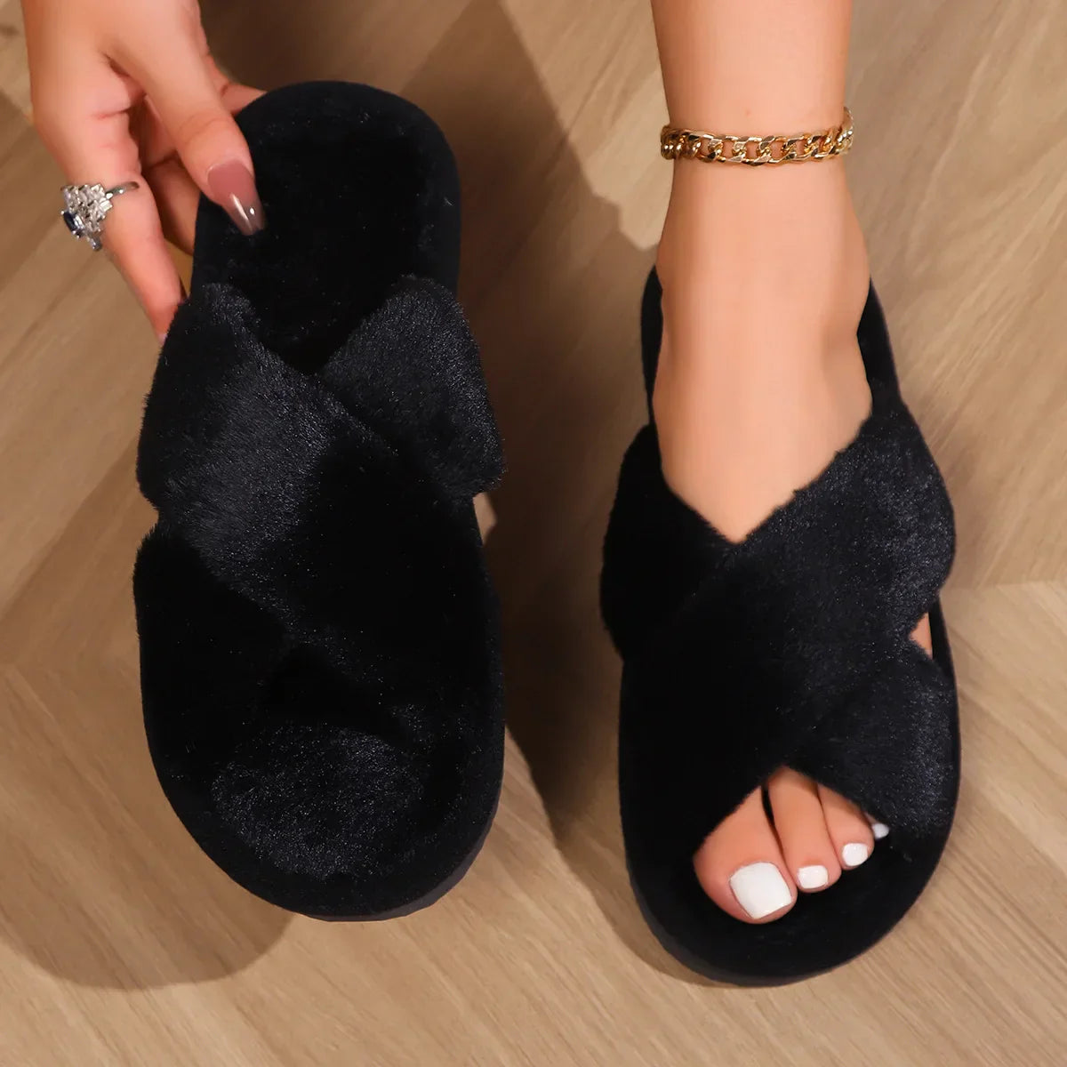 Fashionable Fluffy Comfort Slippers