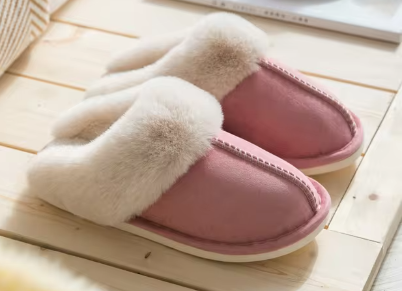 CozyNest - Luxurious Fluffy Winter Slippers