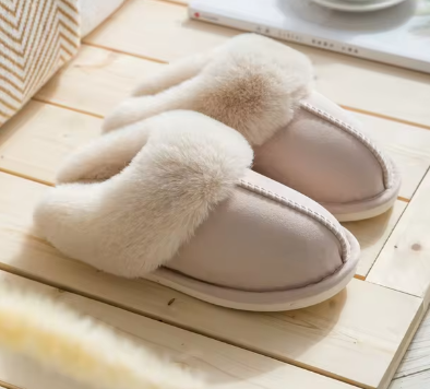 CozyNest - Luxurious Fluffy Winter Slippers